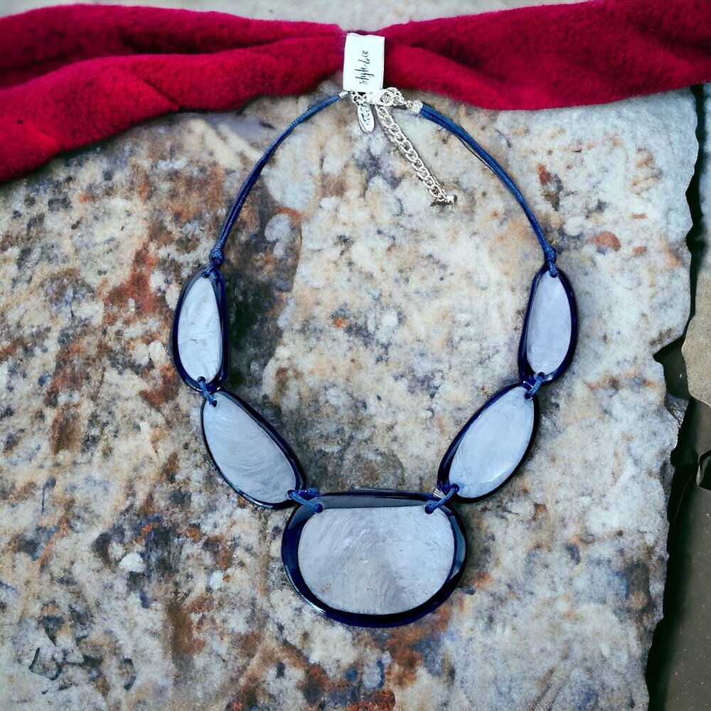 STYLE & CO Resin Statement Necklace